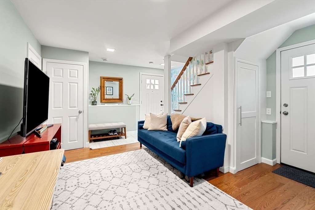 6 Colonial Court, Marblehead MA 01945 photo 14