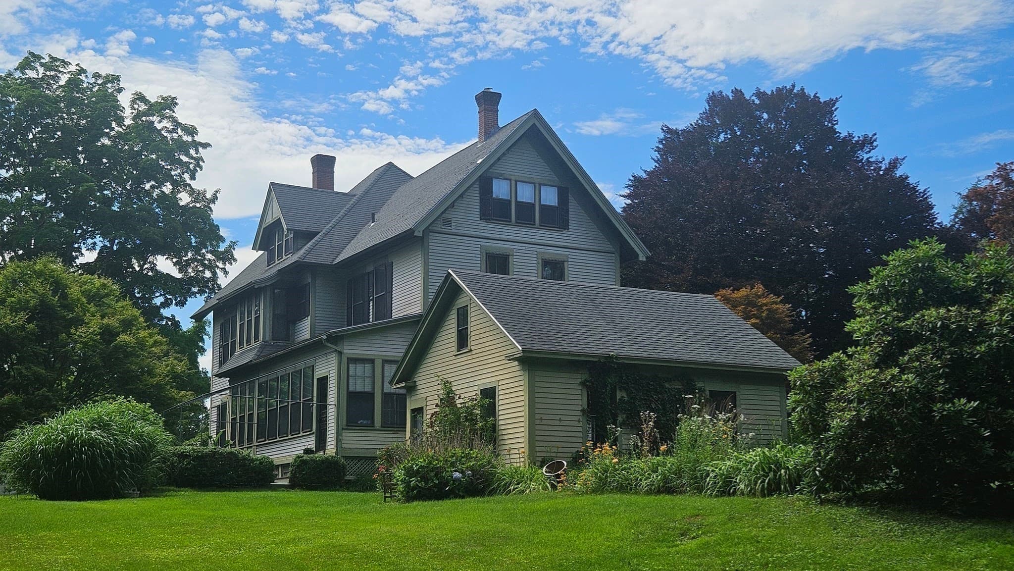 Single Family Residence at 33 Gilbert St, North Brookfield MA 01535, North Brookfield, photo 2 of 42