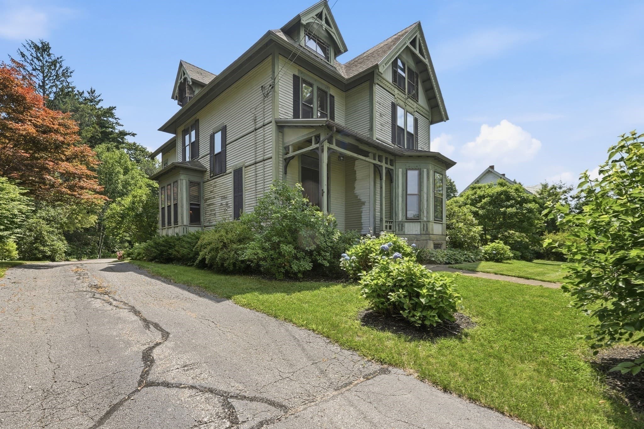 Single Family Residence at 33 Gilbert St, North Brookfield MA 01535, North Brookfield, photo 7 of 42