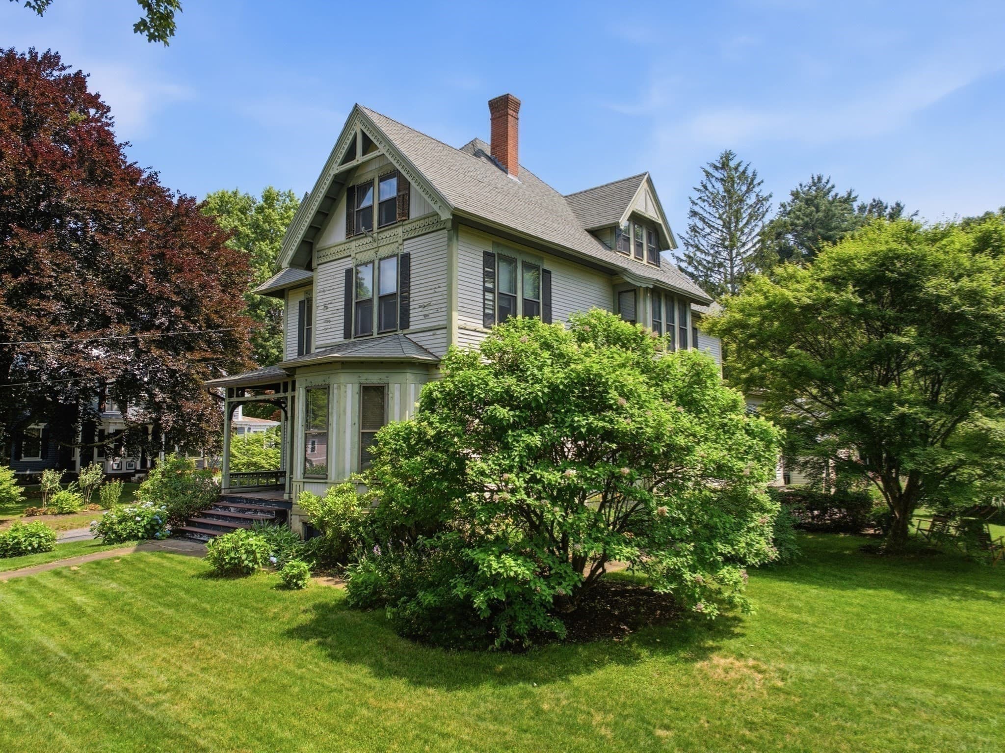33 Gilbert St, North Brookfield MA 01535