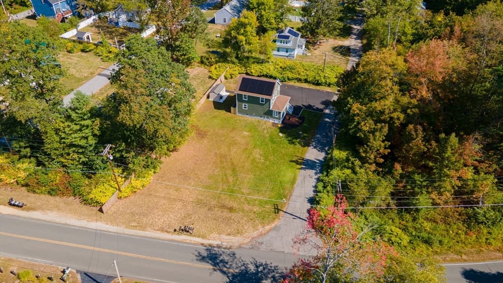 25 Benham St, Orange MA 01364 photo 3