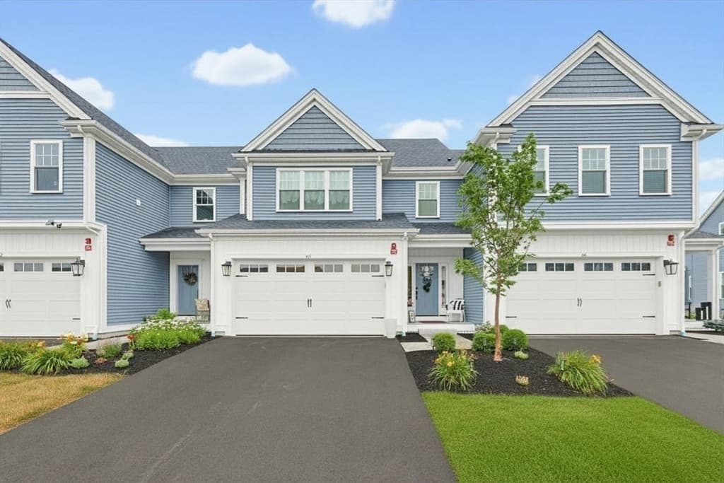 64 Palmetto Dr # 64, Bellingham MA 02019