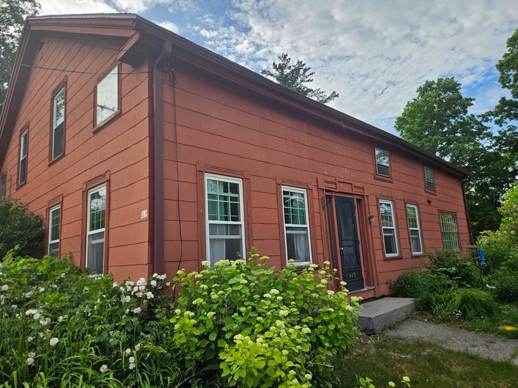 43 Summer St, Barre MA 01005
