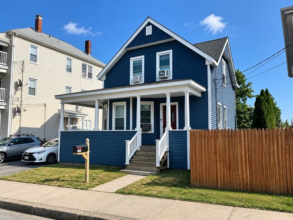 177 Anthony St, Fall River MA 02721