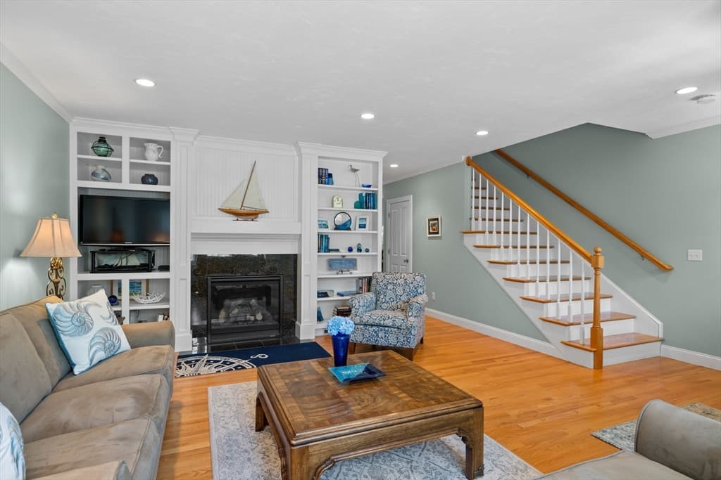 480 Main St # 15, Falmouth MA 02540 photo 6