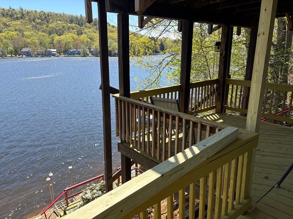 8 Julia Ann Dr, Holland MA 01521 photo 3