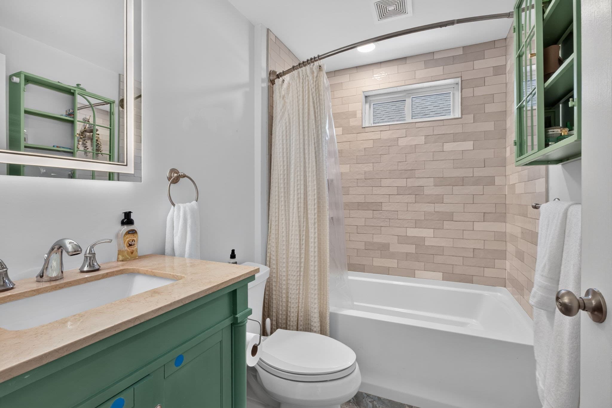 Single Family Residence at 17 Rockwood Ln, Lawrence MA 01843, Lawrence, photo 29 of 41