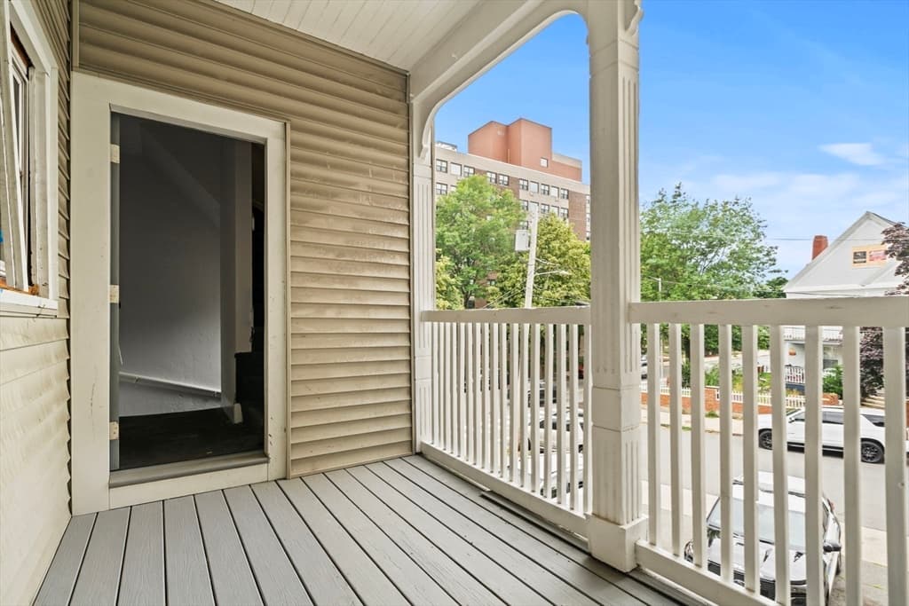 162 Washington St, Lynn MA 01902 photo 16