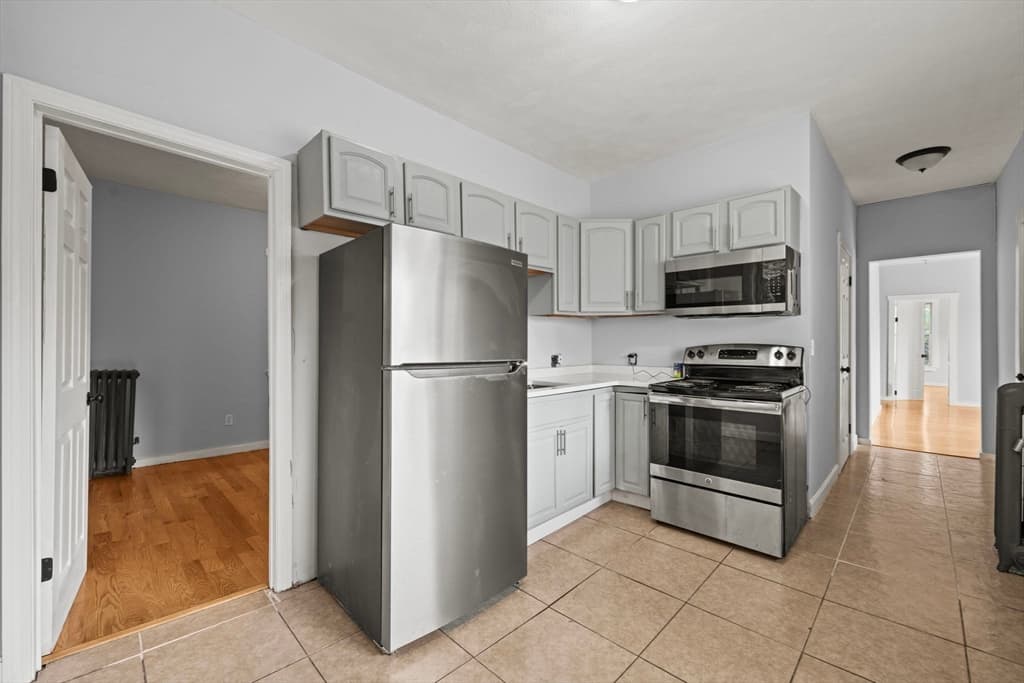 162 Washington St, Lynn MA 01902 photo 3