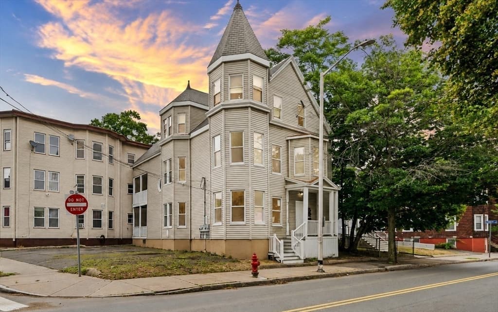 162 Washington St, Lynn MA 01902
