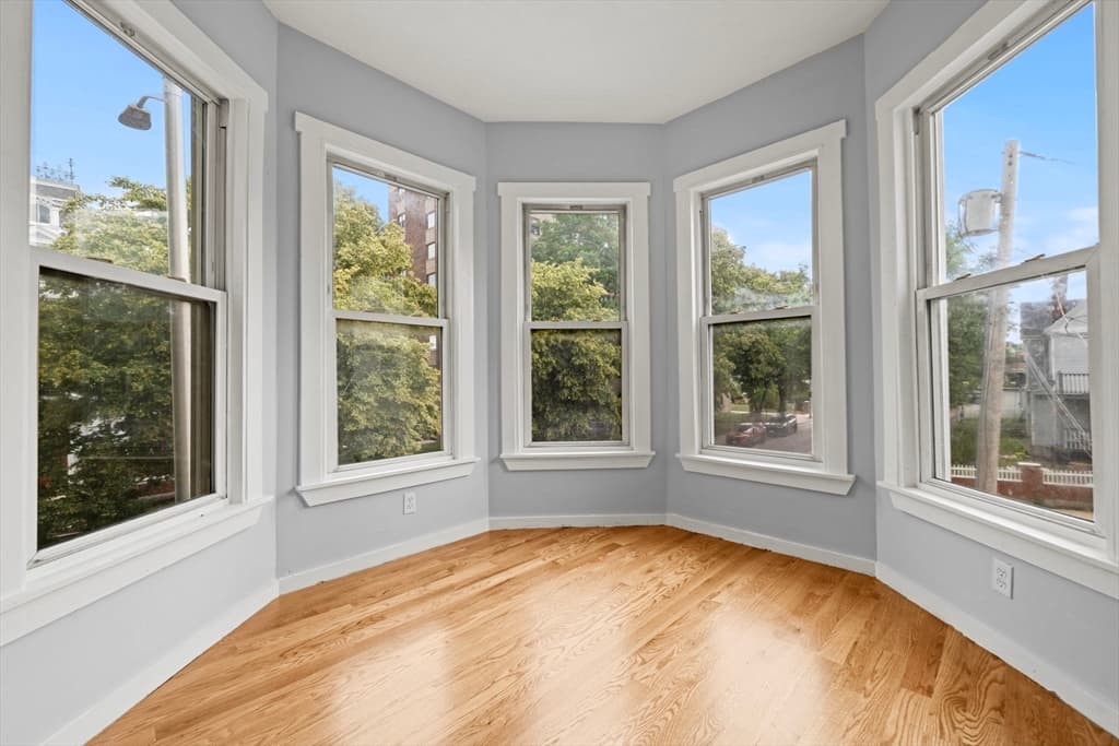 162 Washington St, Lynn MA 01902 photo 4