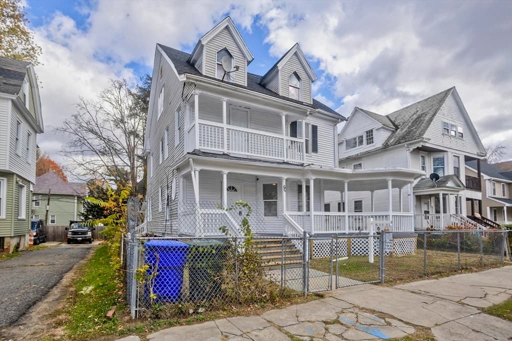 65 Montrose St, Springfield MA 01109 photo 3