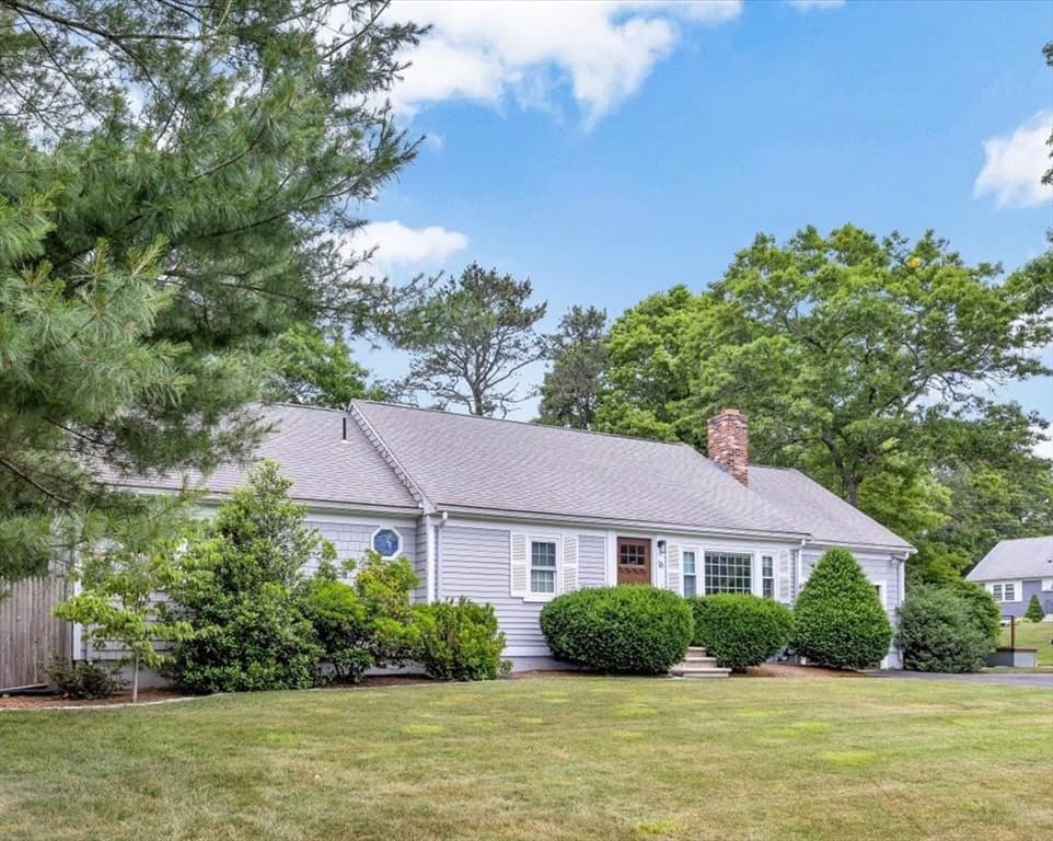 16 Pine View Dr, Barnstable MA 02635