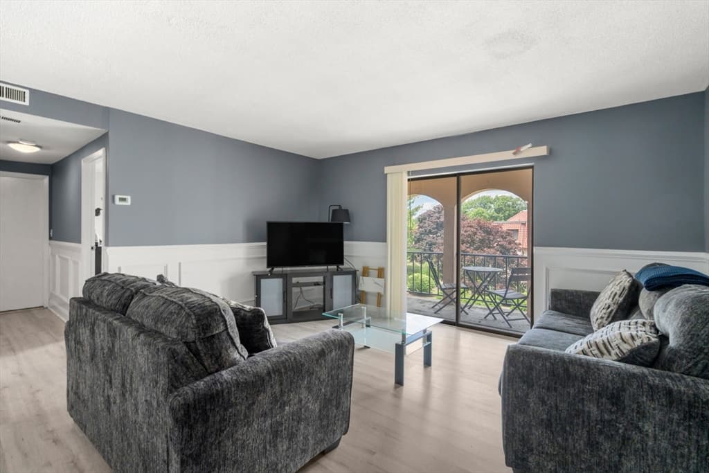 685 Oak St # 10, Brockton MA 02301 photo 12