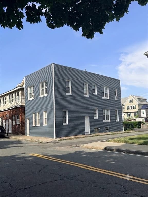 1227 Sea, Quincy MA 02169