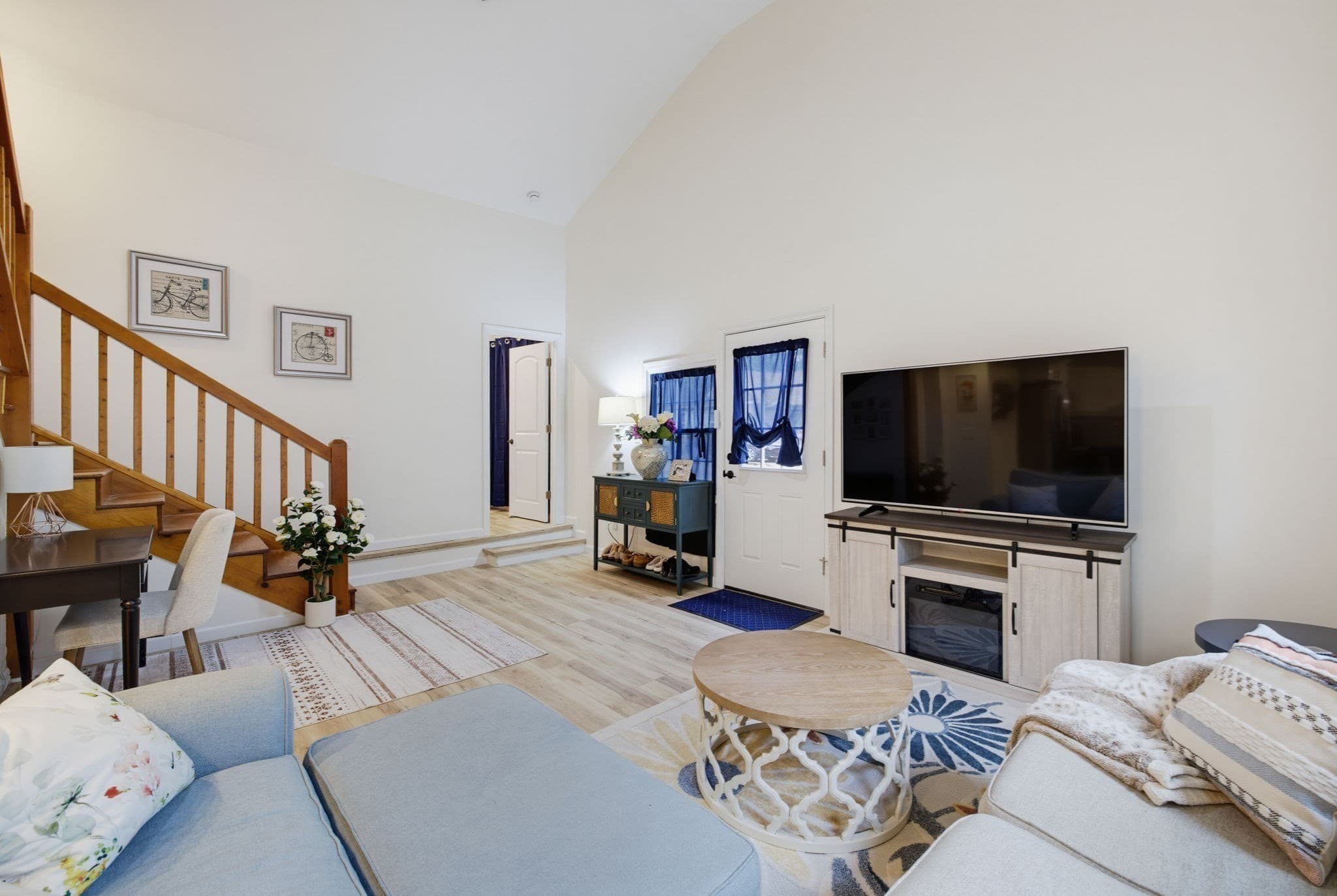 Single Family Residence at 109 N Lake Ave, Southwick MA 01077, Southwick, photo 6 of 32