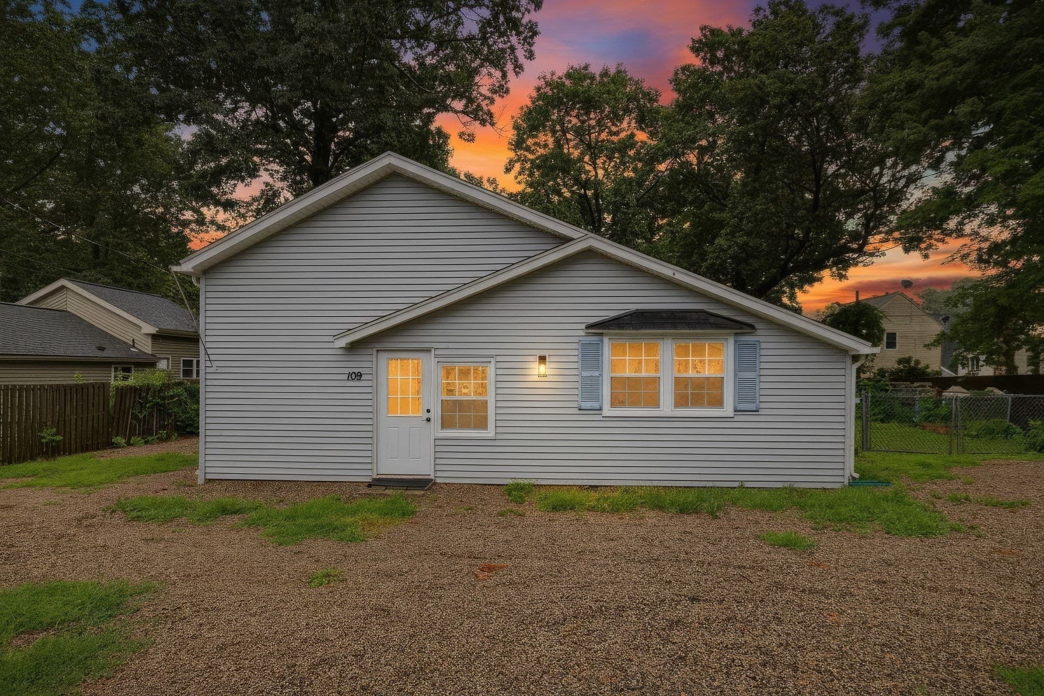 109 N Lake Ave, Southwick MA 01077
