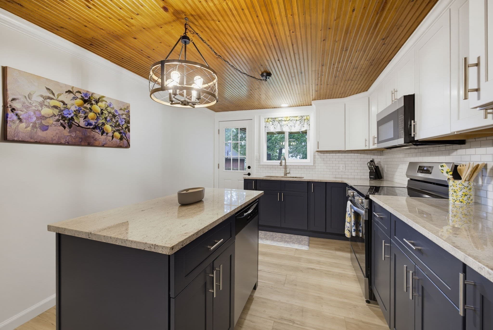 Single Family Residence at 109 N Lake Ave, Southwick MA 01077, Southwick, photo 8 of 32