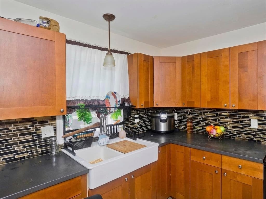 175 Bloomfield Street, Springfield MA 01108 photo 6