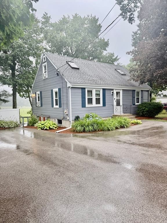 353 Plain St, Millis MA 02054 photo 2