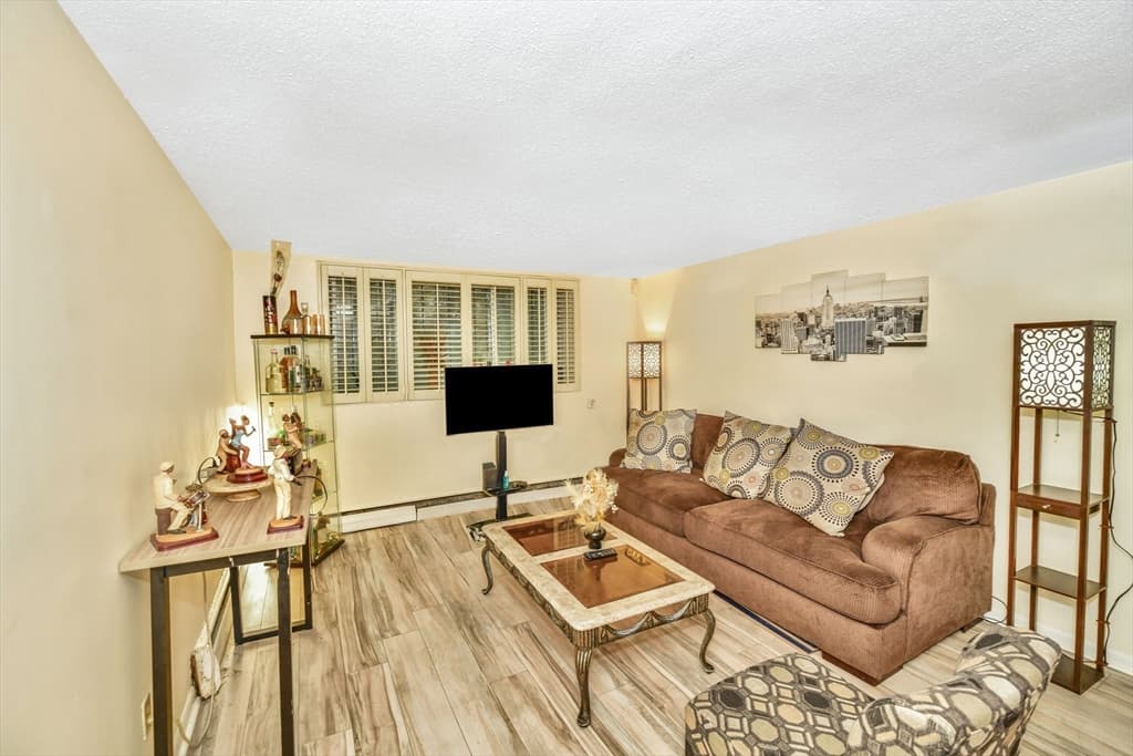2089 Dorchester Ave # 3, Boston MA 02124 photo 4