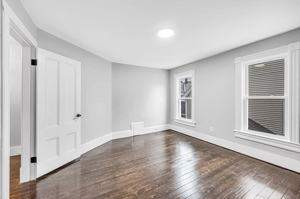 15 Myrtle Ave, Holyoke MA 01040 photo 22
