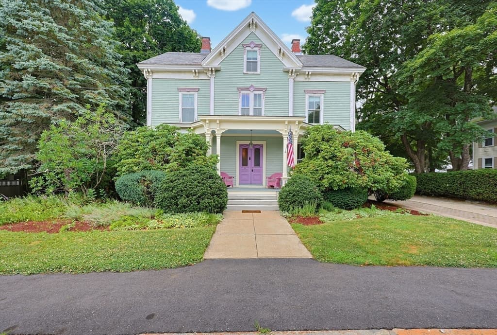 51 Cherry St, Spencer MA 01562 photo 2