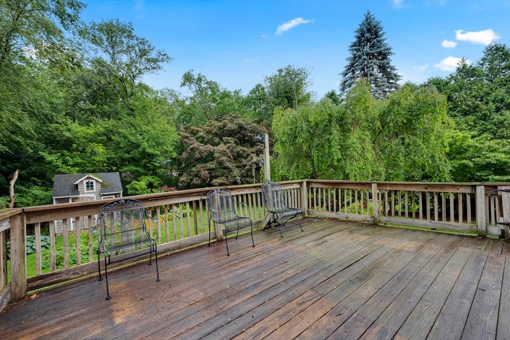 Single Family Residence at 20 Brentwood Dr, Dudley MA 01571, Dudley, photo 32 of 40