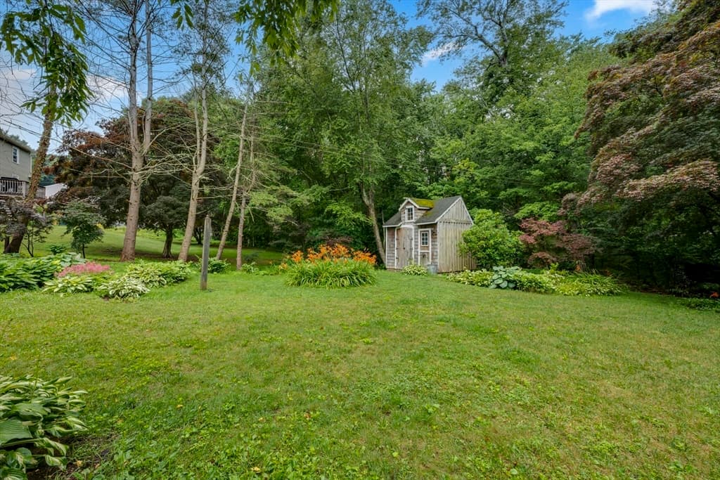 Single Family Residence at 20 Brentwood Dr, Dudley MA 01571, Dudley, photo 28 of 40
