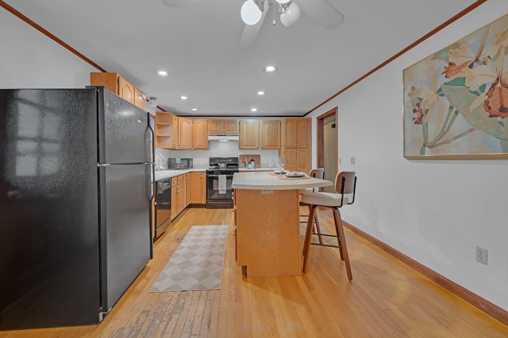 Single Family Residence at 20 Brentwood Dr, Dudley MA 01571, Dudley, photo 5 of 40