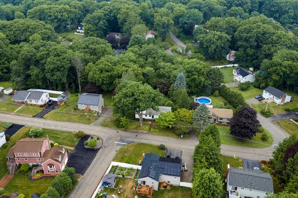 Single Family Residence at 20 Brentwood Dr, Dudley MA 01571, Dudley, photo 38 of 40
