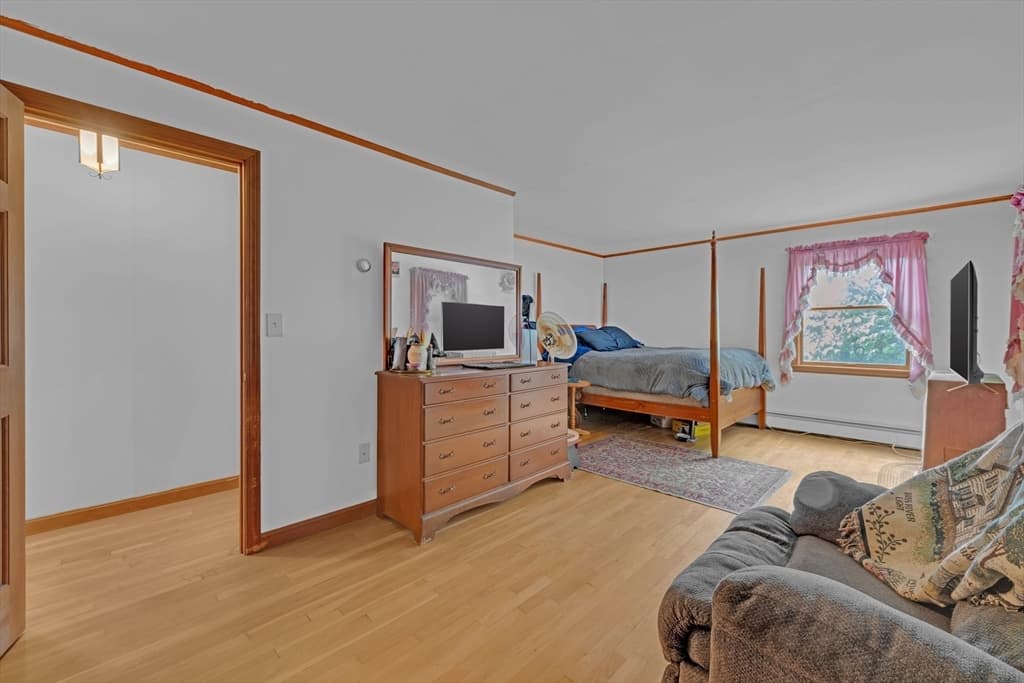 Single Family Residence at 20 Brentwood Dr, Dudley MA 01571, Dudley, photo 25 of 40