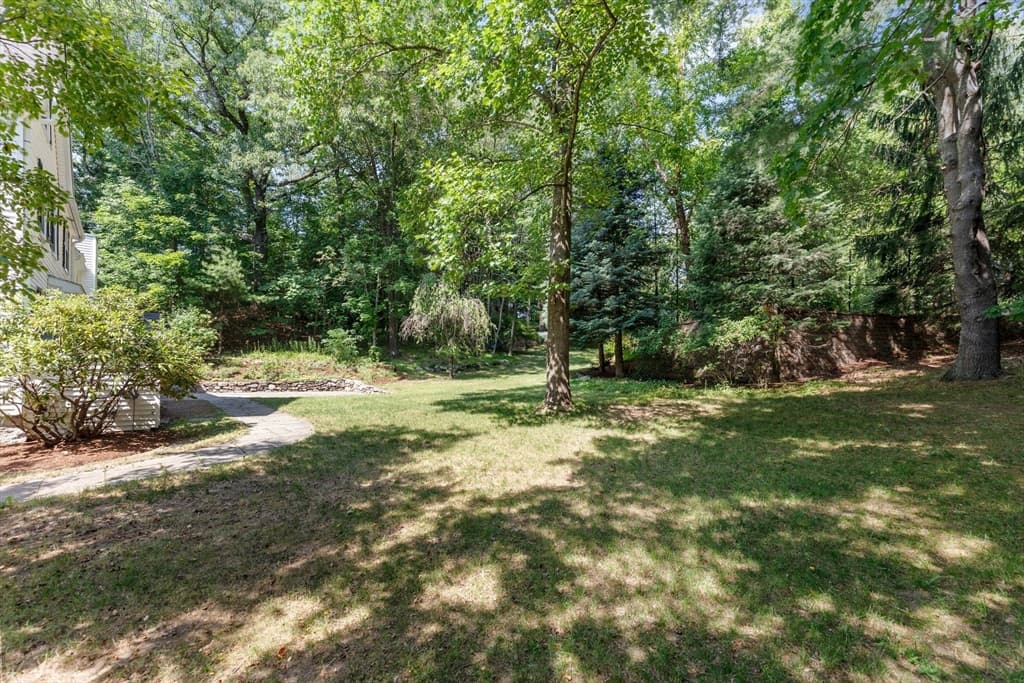 109 Grove St, Lexington MA 02420 photo 32