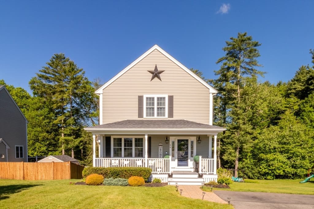 44 Brookside Dr # 44, Hanson MA 02341