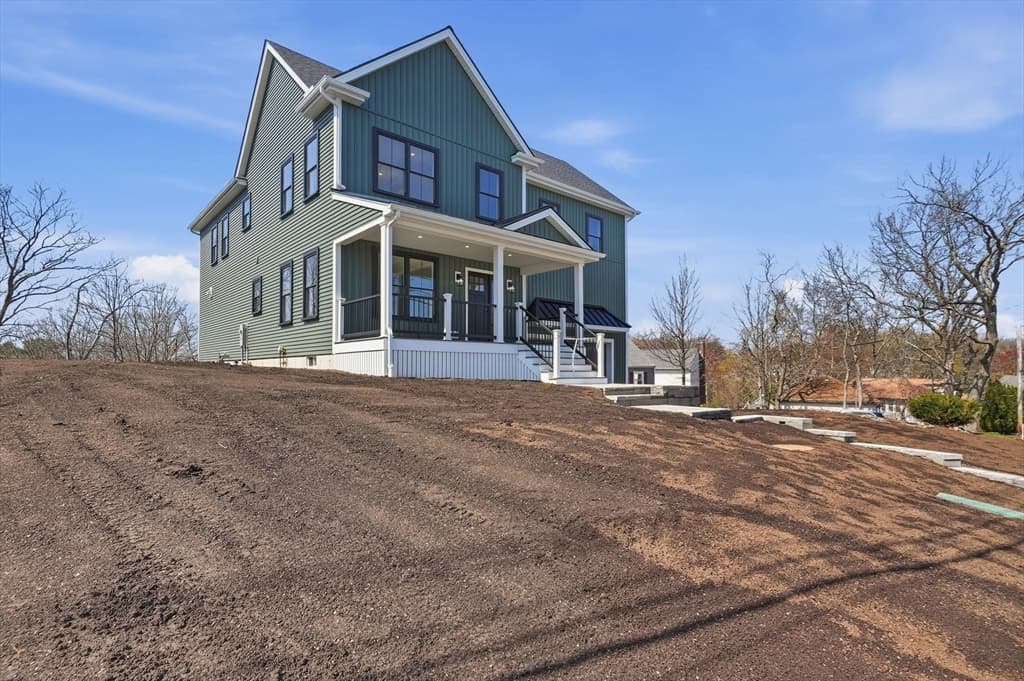 124 Green Street, Stoneham MA 02180 photo 2