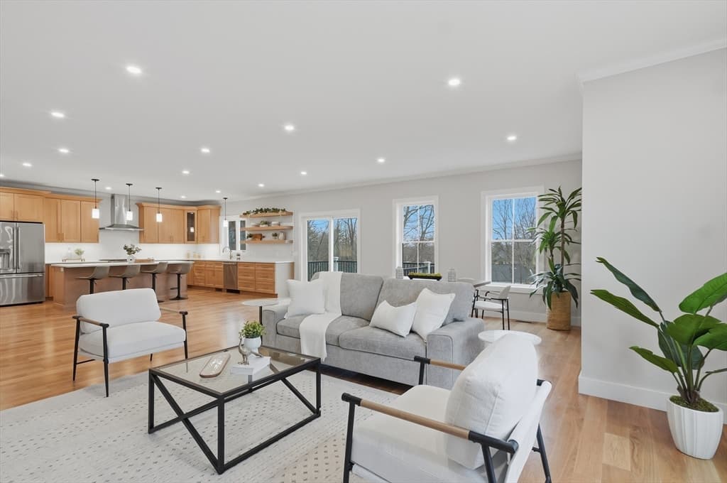 124 Green Street, Stoneham MA 02180 photo 9