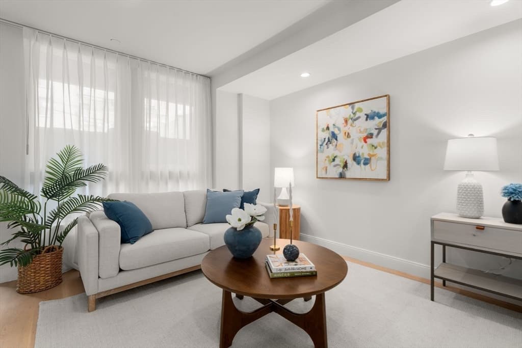 Condominium at 144 Worcester Street, Boston MA 02118, Boston, photo 17 of 25