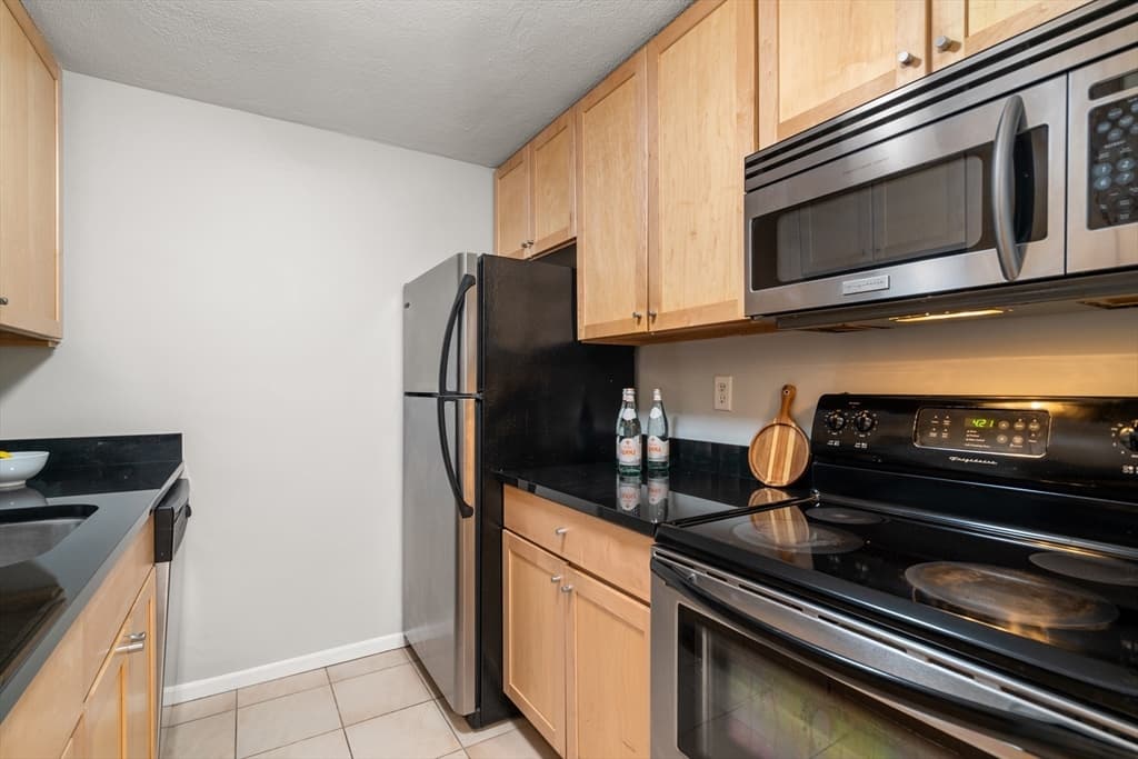 84 Grant St # 12, Somerville MA 02145 photo 7
