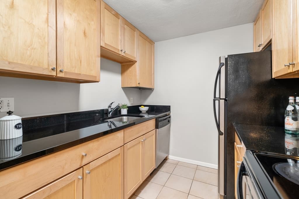 84 Grant St # 12, Somerville MA 02145 photo 8