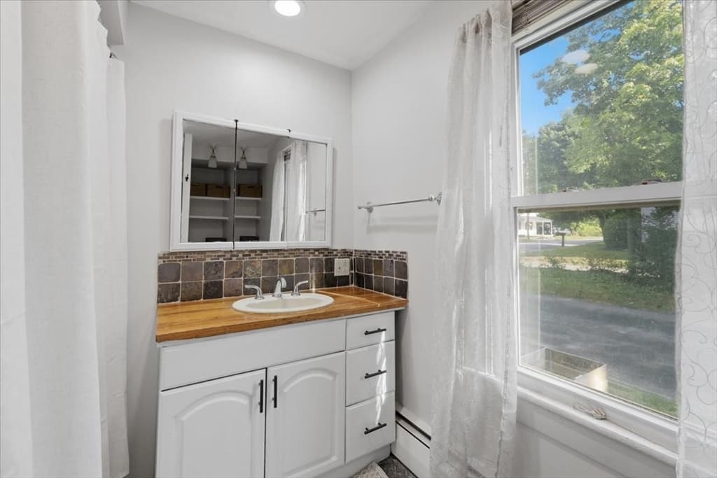 Single Family Residence at 19 West Elm St., Townsend MA 01474, Townsend, photo 23 of 35