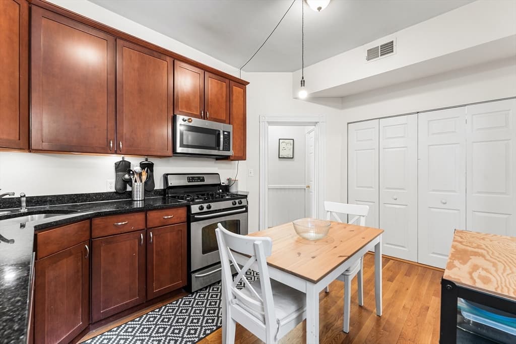 Condominium at 40 Rockview St # 3, Boston MA 02130, Boston, photo 8 of 17