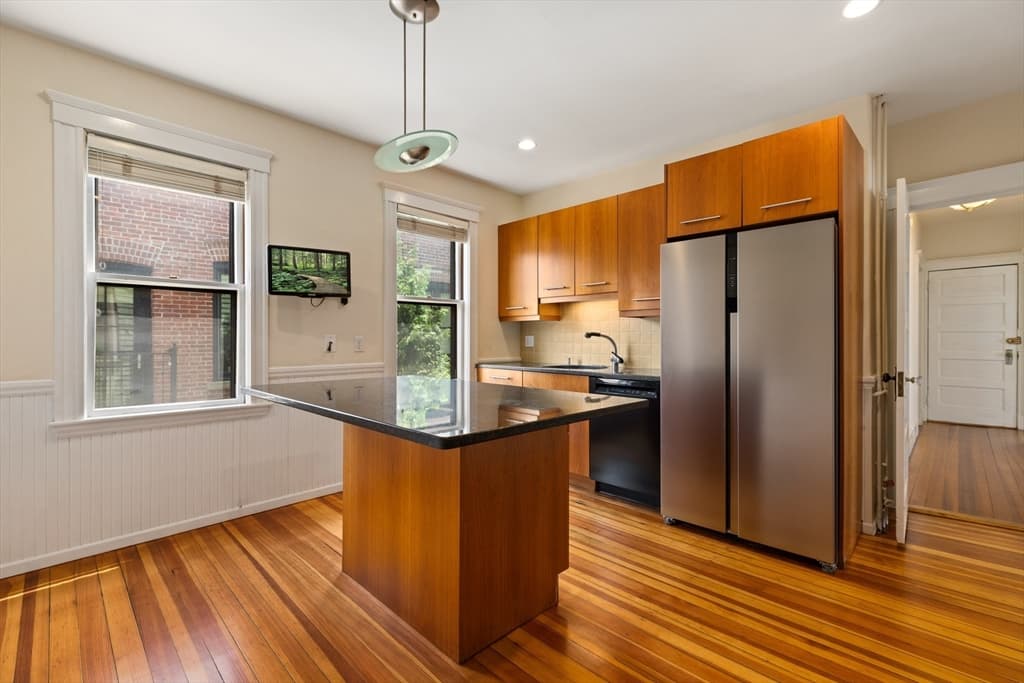 Condominium at 62 Seaverns Ave # 2, Boston MA 02130, Boston, photo 7 of 29