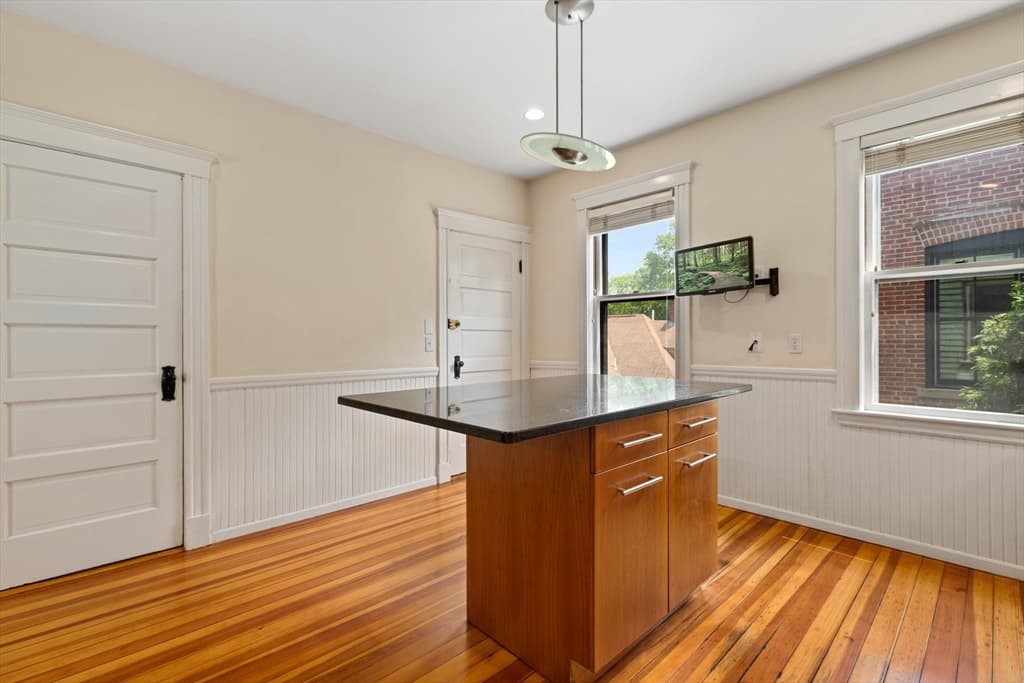 Condominium at 62 Seaverns Ave # 2, Boston MA 02130, Boston, photo 10 of 29