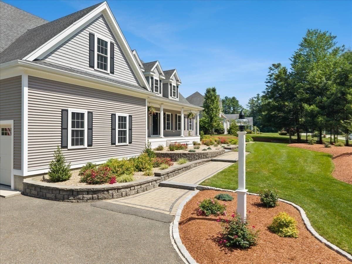 Single Family Residence at 59 Nina's Way, Raynham MA 02767, photo 5 of 42