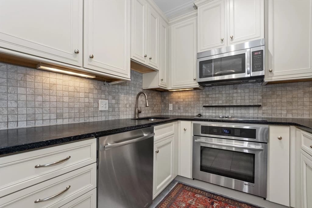 Condominium at 280 Commonwealth Avenue # 108, Boston MA 02116, Boston, photo 5 of 11