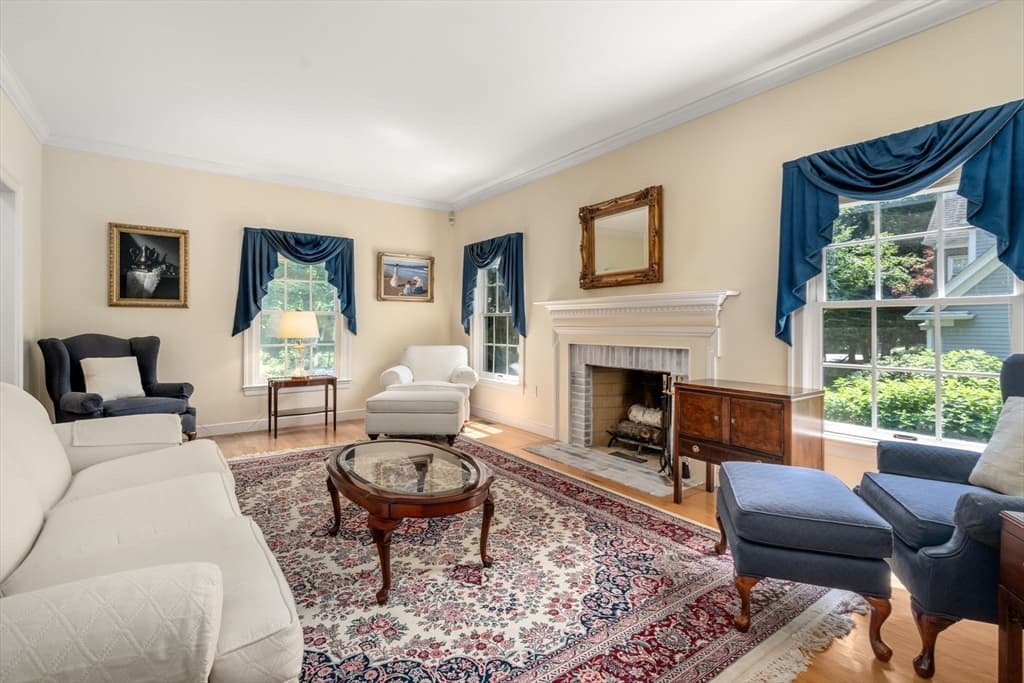 38 Upwey Rd, Wellesley MA 02481 photo 5