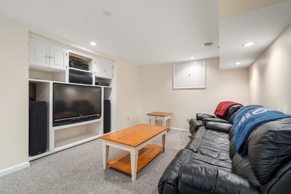 38 Upwey Rd, Wellesley MA 02481 photo 31