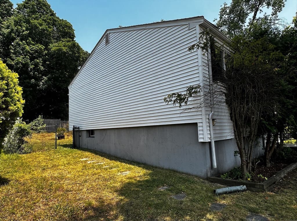Single Family Residence at 22 Corman Road, Boston MA 02126, Boston, photo 5 of 29