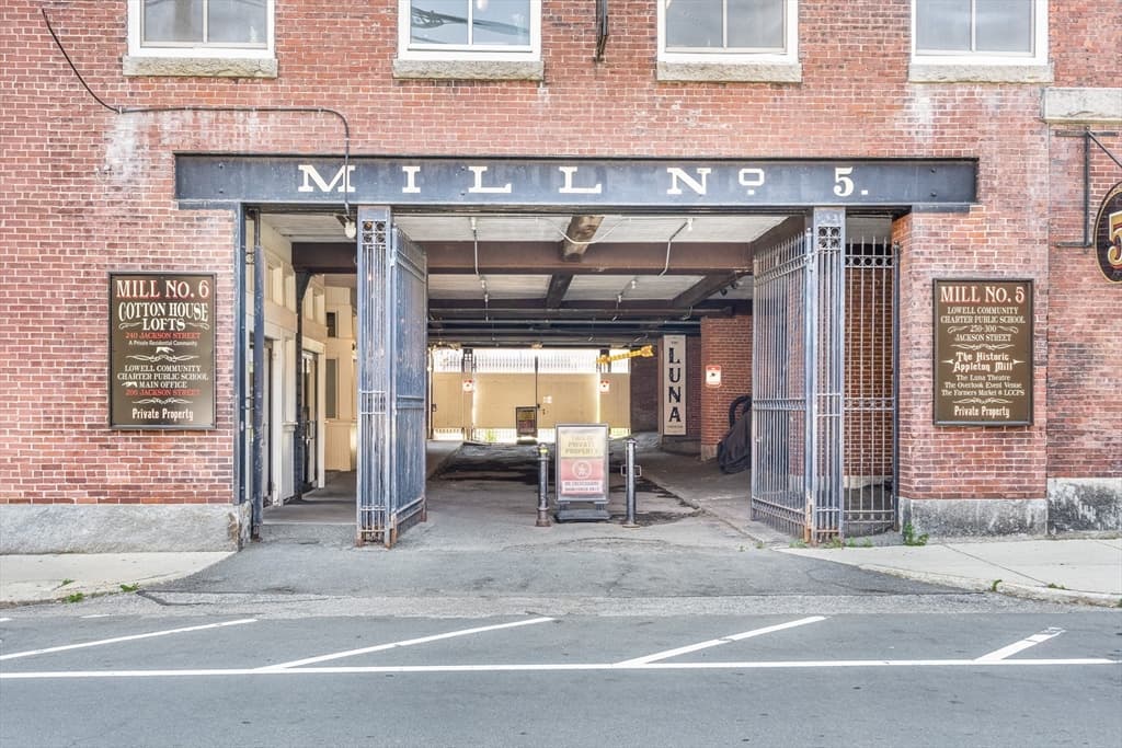 240 Jackson Street # 622, Lowell MA 01852
