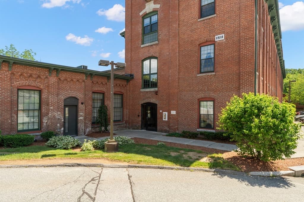 1511 Main St # C305, Worcester MA 01608 photo 2